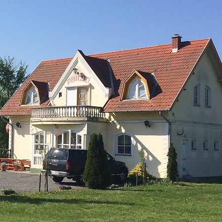 Golf Etterem Es Panzio Ξενοδοχείο Kaposvár Εξωτερικό φωτογραφία