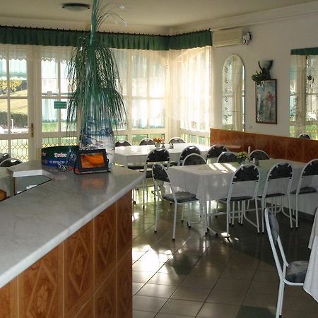 Golf Etterem Es Panzio Ξενοδοχείο Kaposvár Εξωτερικό φωτογραφία